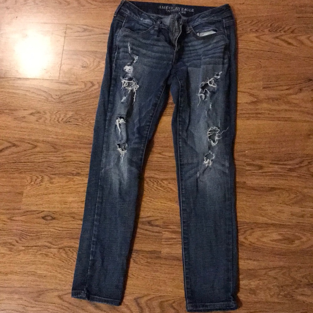 Women’s American eagle distressed jeans Sz 8